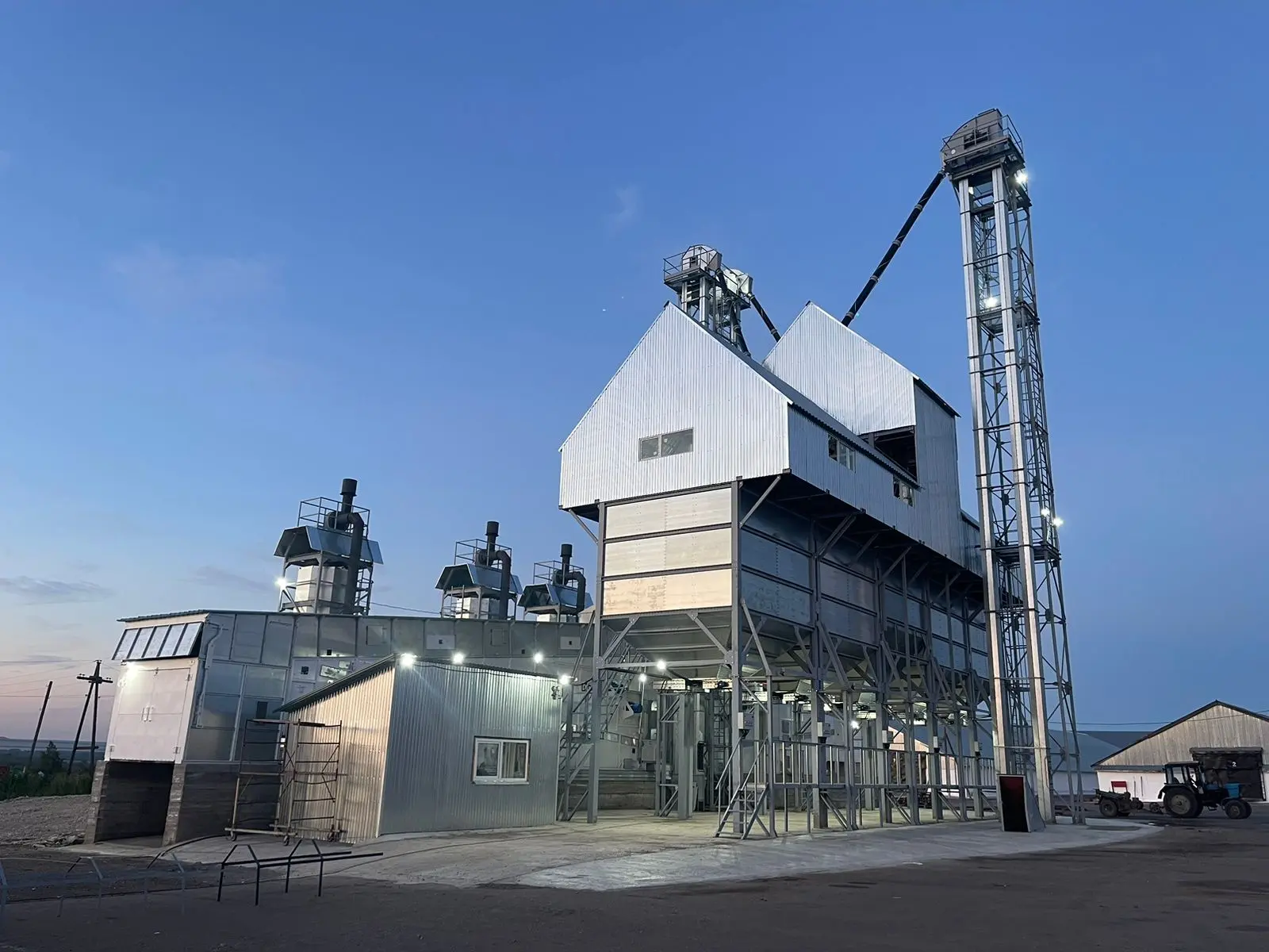 Конвейерная зерносушилка Актан